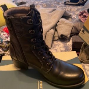 Women boots